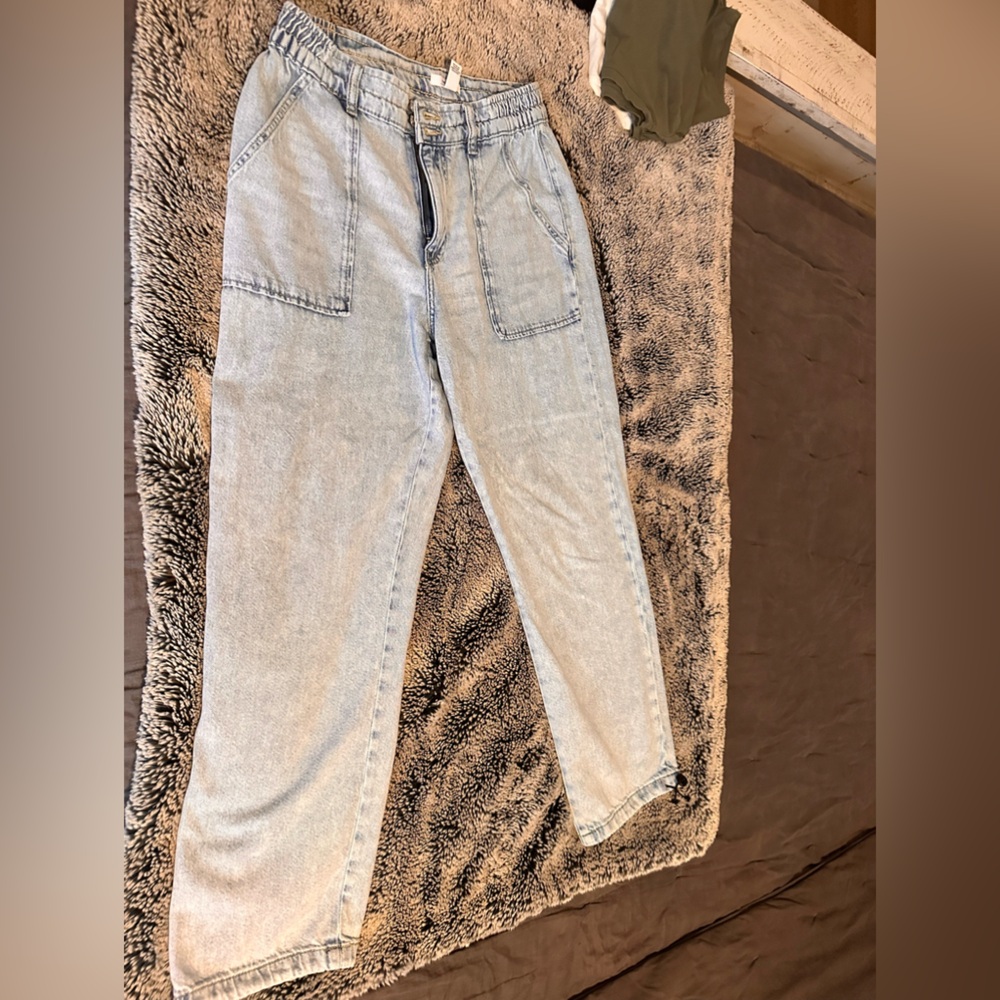 Forever 21 baggy super soft jeans